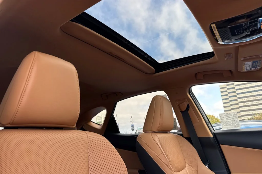 2026 Lexus NX 450h+ Premium - Photo 17