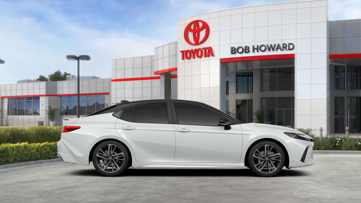 New 2026 Wind Chill Pearl with Midnight Black Metallic roof Toyota XSE image 12