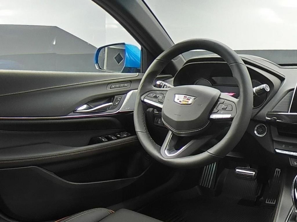 2025 Cadillac CT4 V-Series - Photo 9