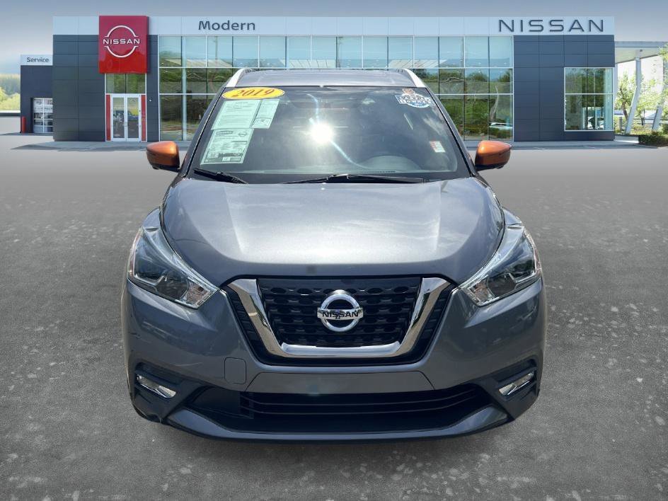 Used 2019 Gun Metallic Nissan SR image 2