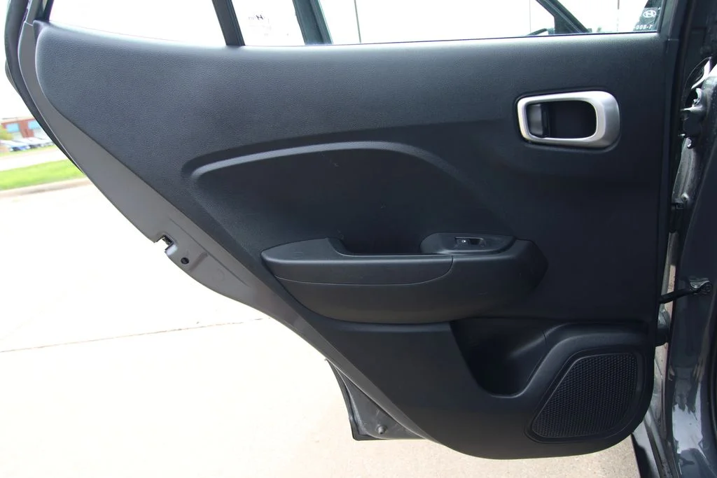 Used 2025 Gray Hyundai SEL image 34