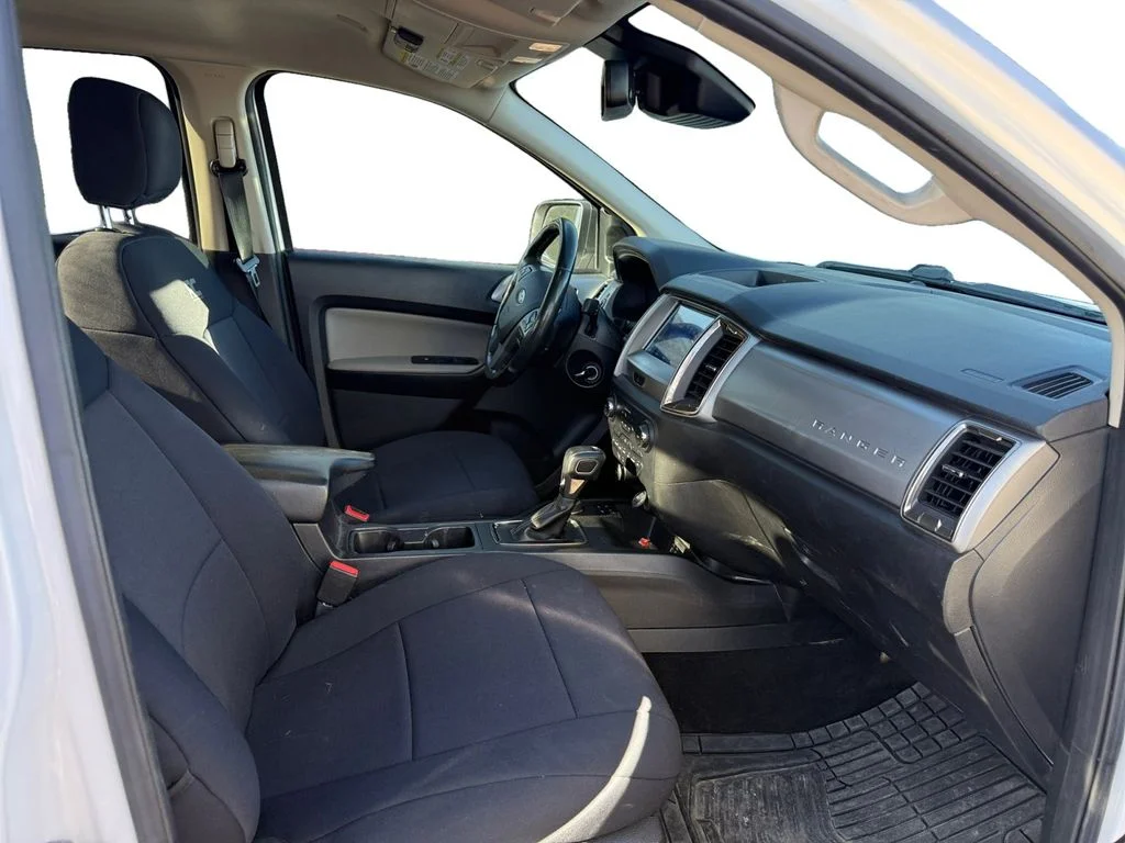 Used 2021 White Ford XLT image 21