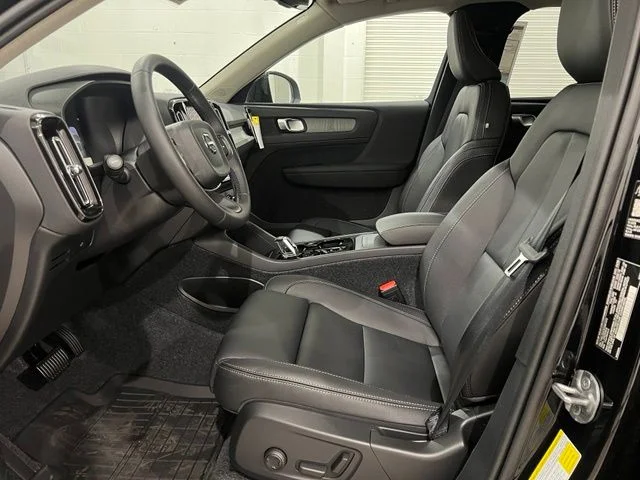 New 2026 Onyx Black Volvo Plus image 9