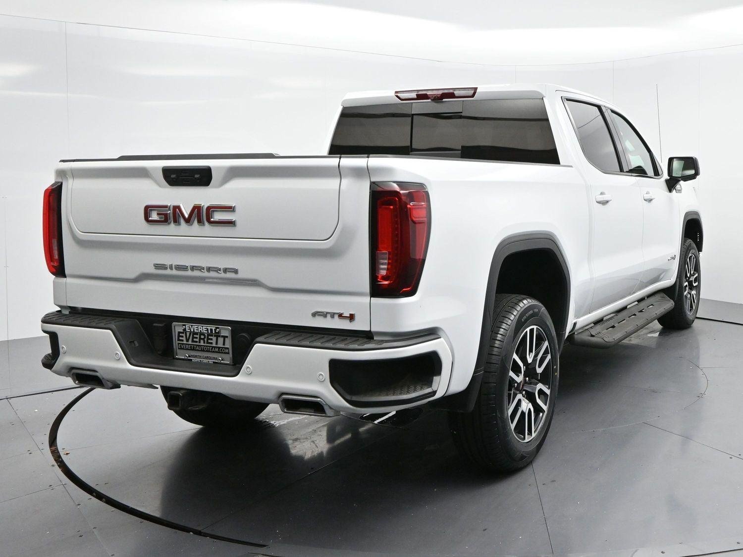 Used 2025 Summit White GMC AT4 image 5