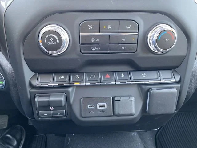 New 2026 Onyx Black GMC Pro image 18