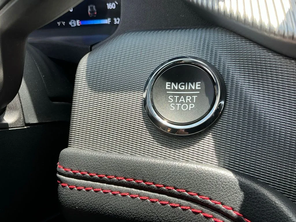 Used 2025 Gray Ford ST-Line image 34