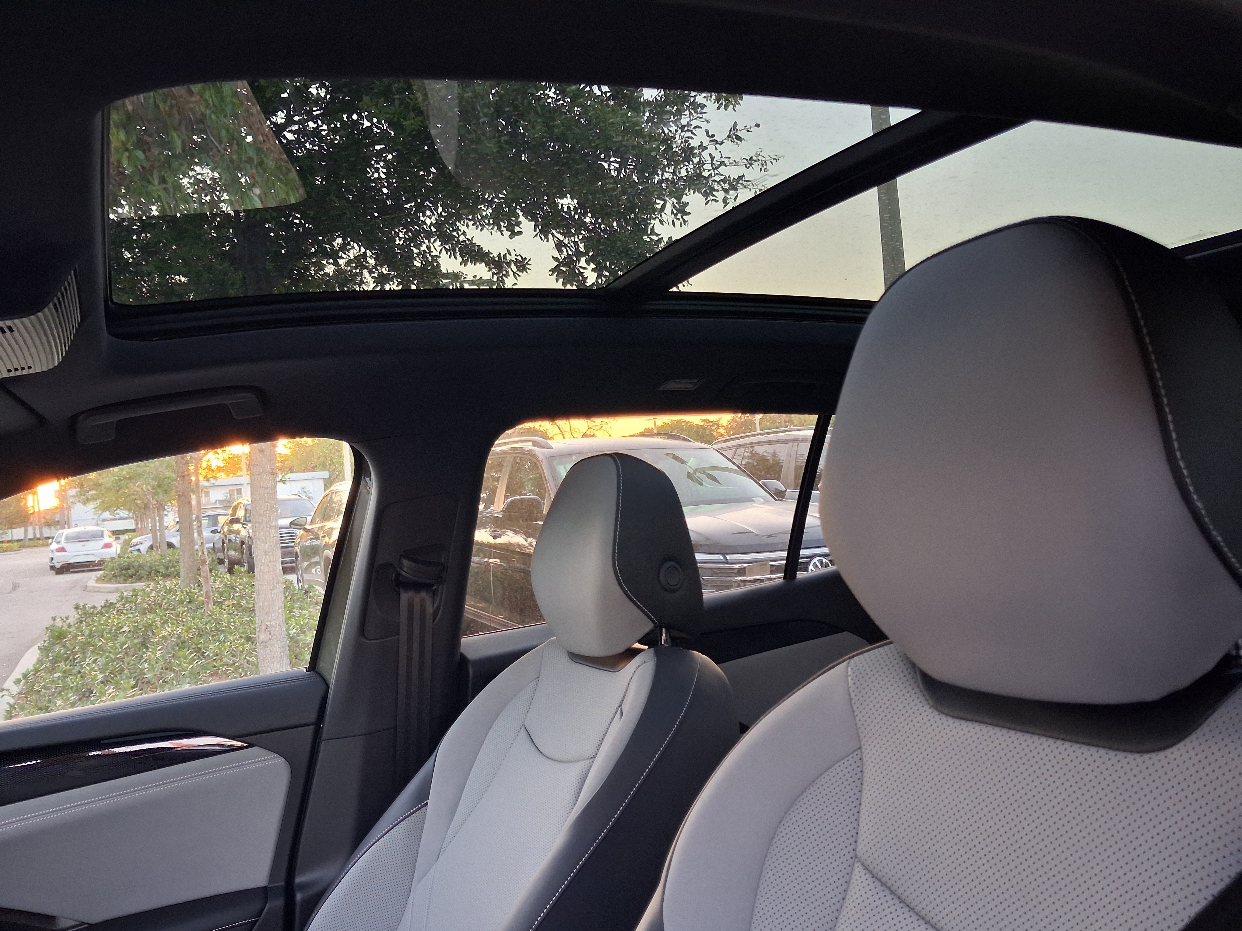 New 2026 Green Volkswagen 2.0T SE R-Line Black image 8