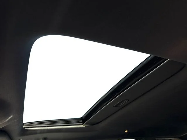 Used 2020 Silver Jeep Limited image 15