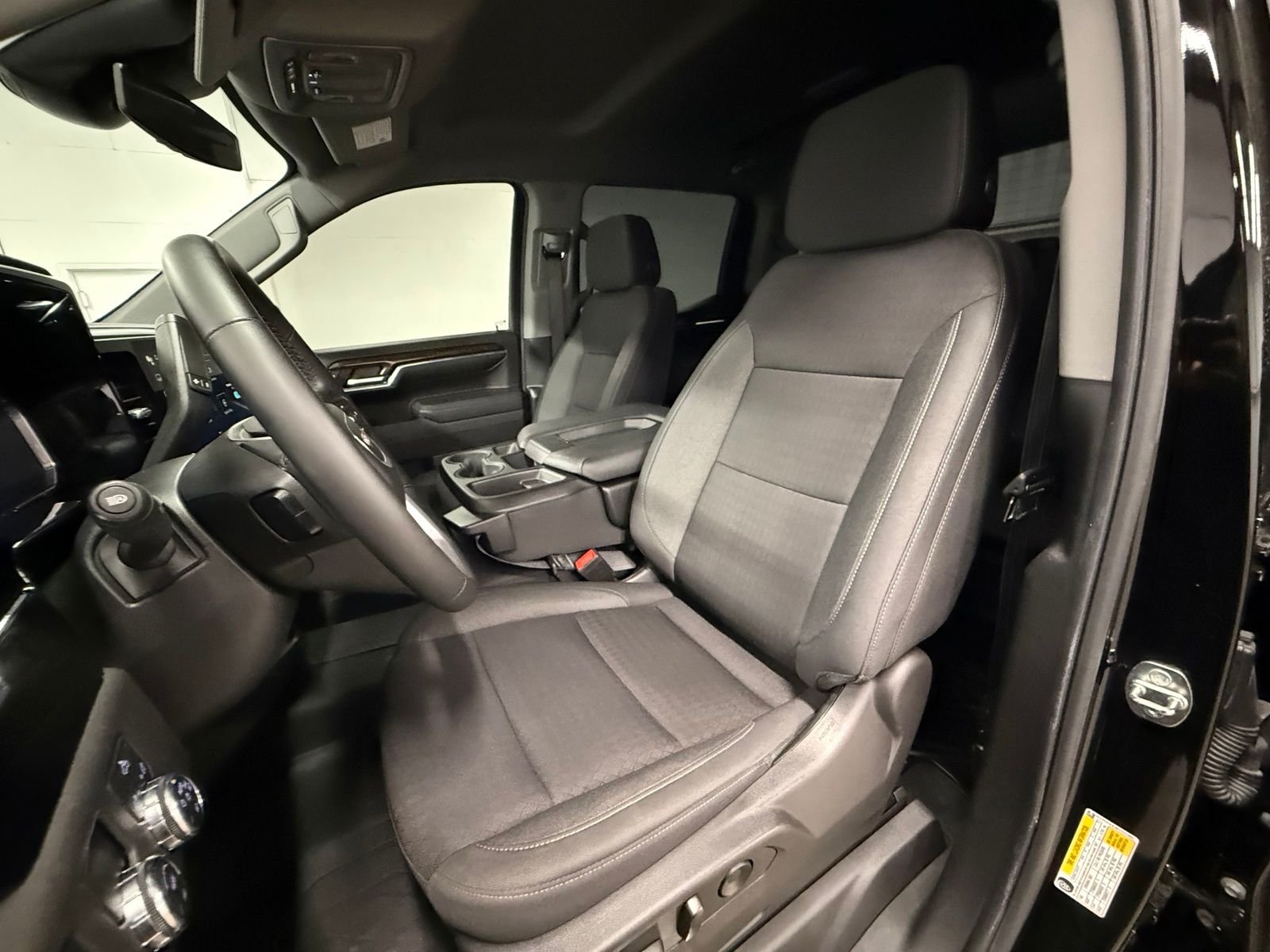 Used 2024 Black GMC Elevation image 17