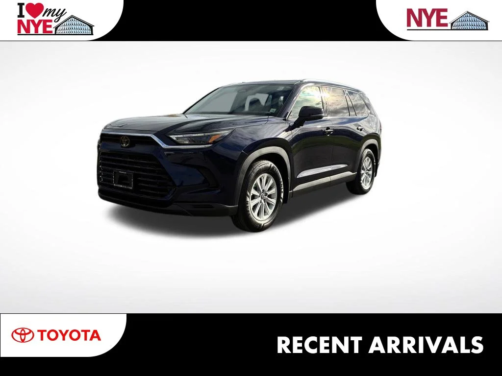 Used 2025  Toyota XLE image 1
