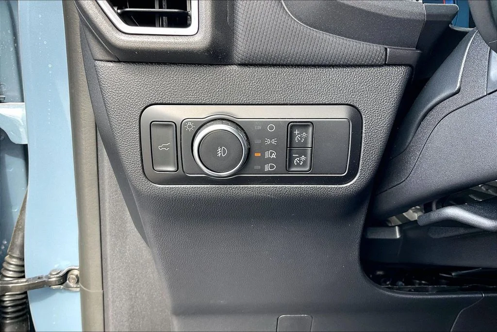 New 2025 Azure Gray Metallic Tri-Coat Ford Outer Banks® image 37