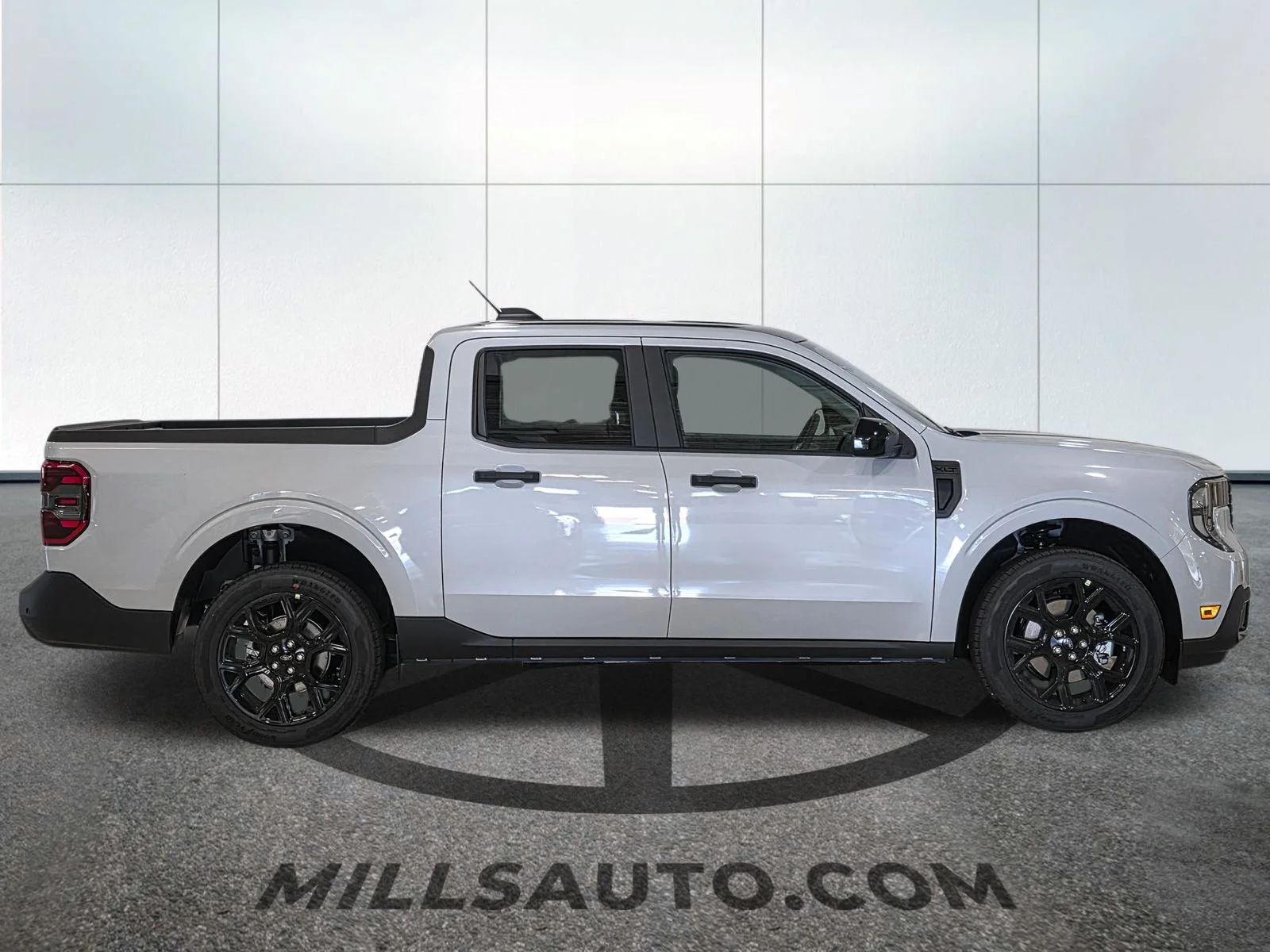 New 2026 White Ford XLT image 9