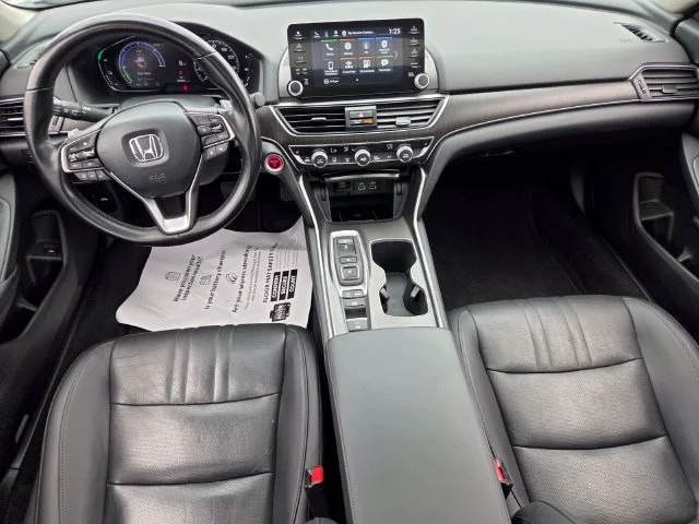Used 2021 White Honda EX-L image 10