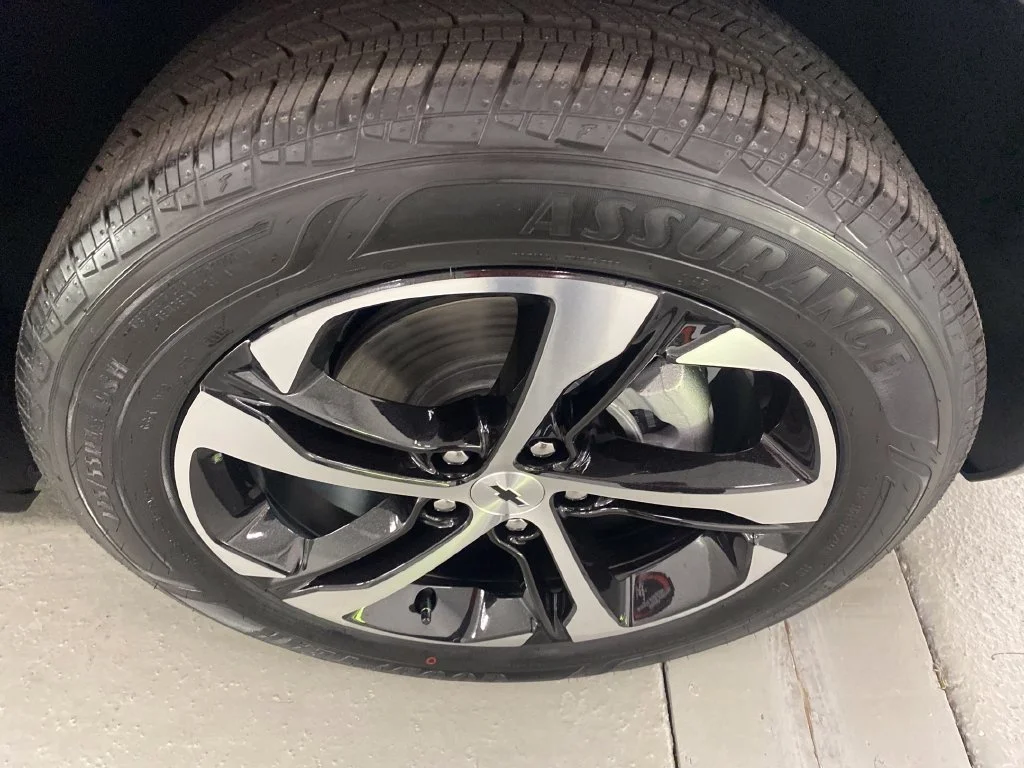 New 2026 Sterling Gray Metallic Chevrolet 1RS image 4