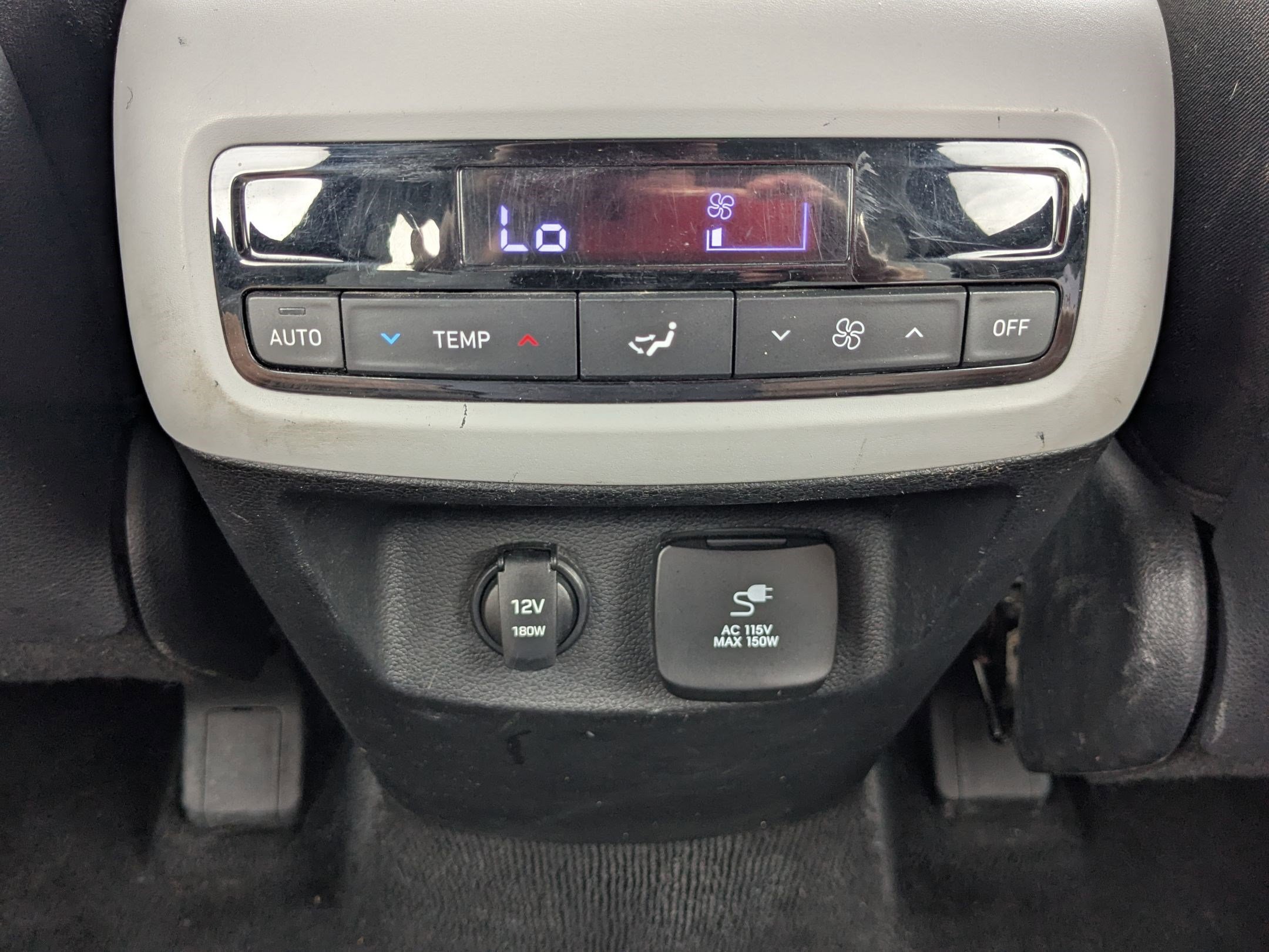 Used 2020 Hyper White Hyundai SEL image 29