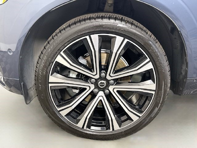 Used 2023 Denim Blue Metallic Volvo Ultimate Bright Theme image 34