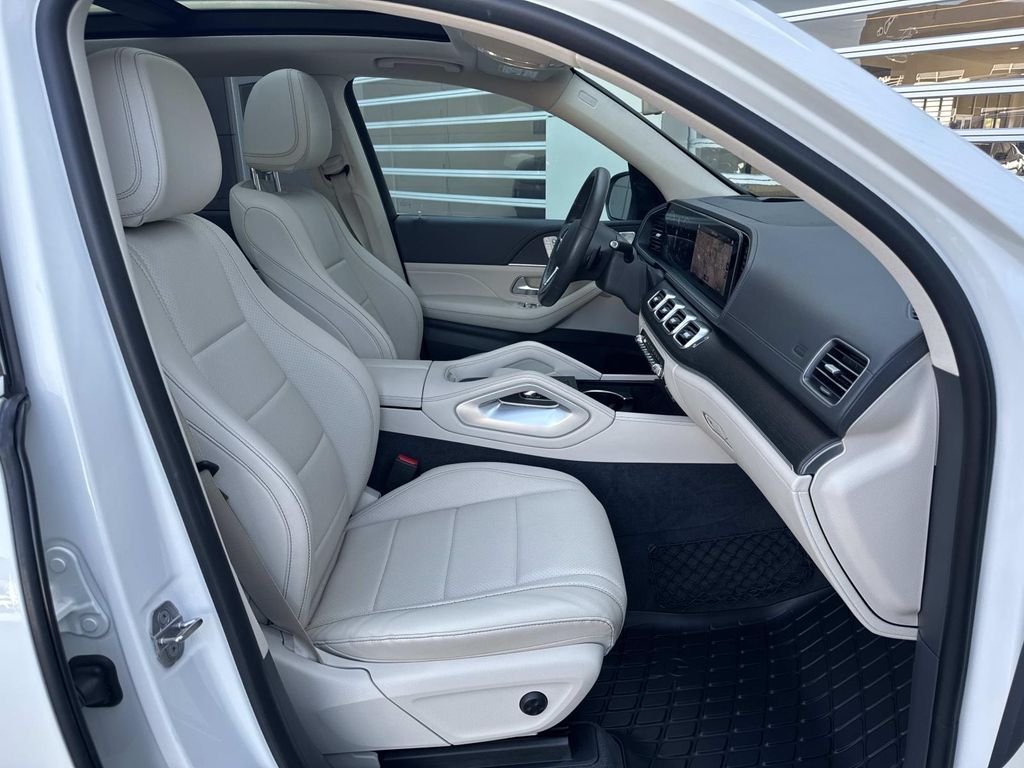 Used 2020 White Mercedes-Benz GLE 350 image 8