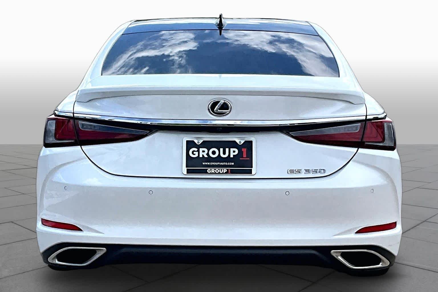 Used 2023 Eminent White Pearl Lexus  image 5
