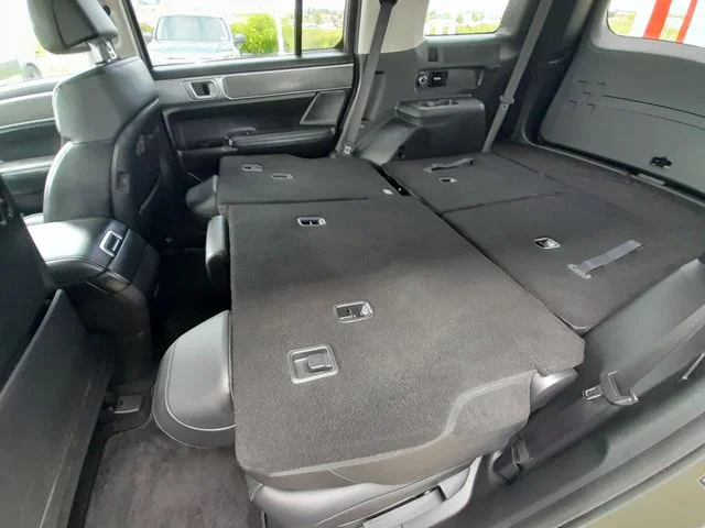 Used 2024 Green Hyundai SEL image 49