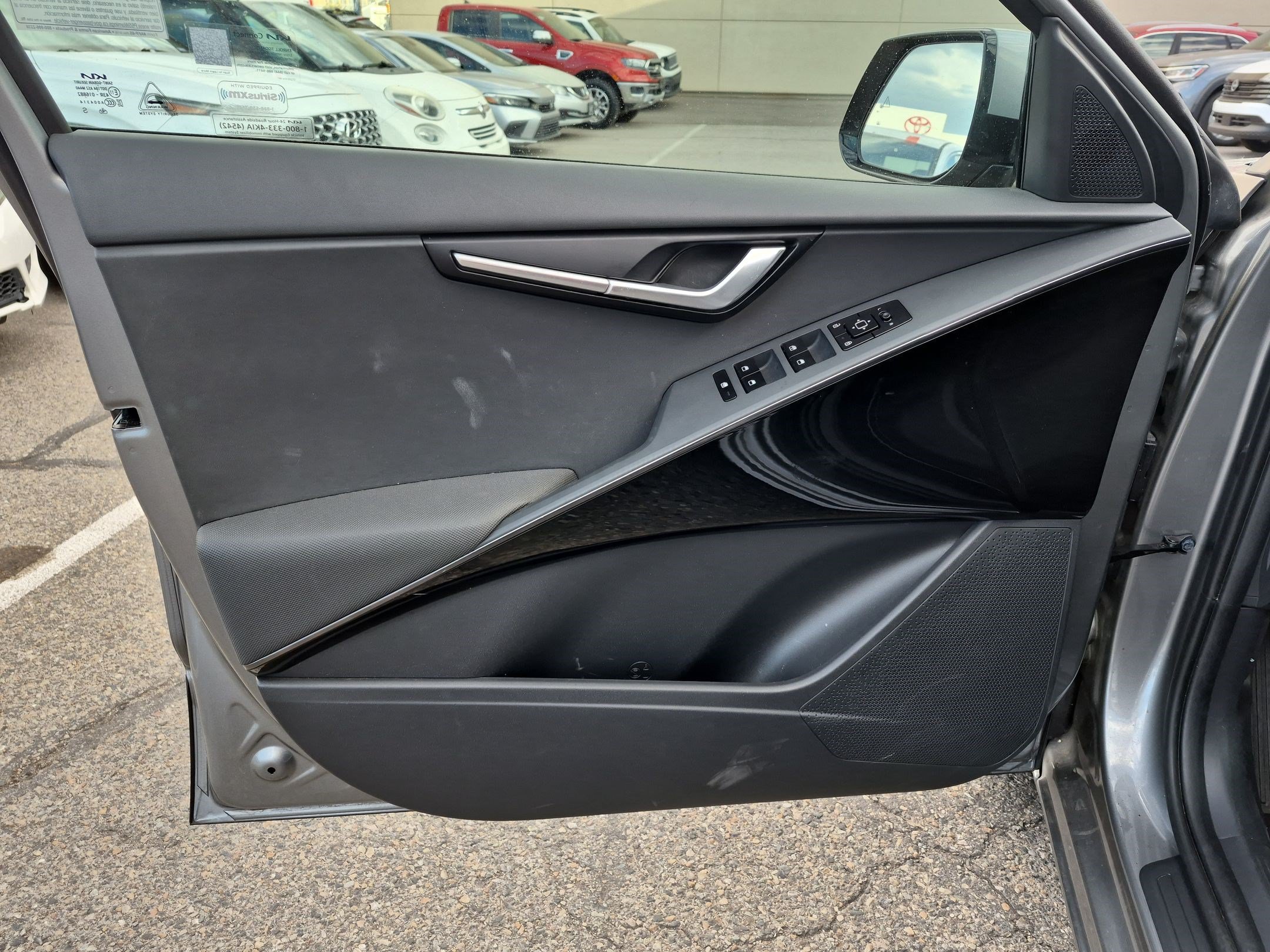 Ken Garff Cert 2024 Steel Gray Kia Wind image 13
