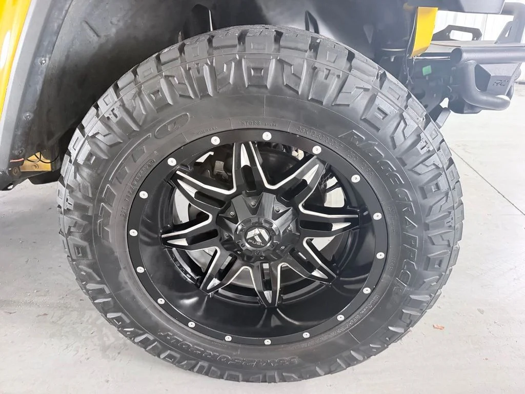 Used 2018 Yellow Jeep Unlimited Sahara image 4