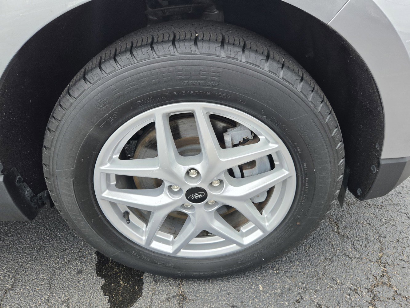 Used 2023 Silver Ford SEL image 45