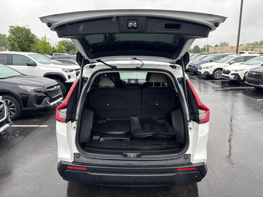 Used 2023 White Honda LX image 8