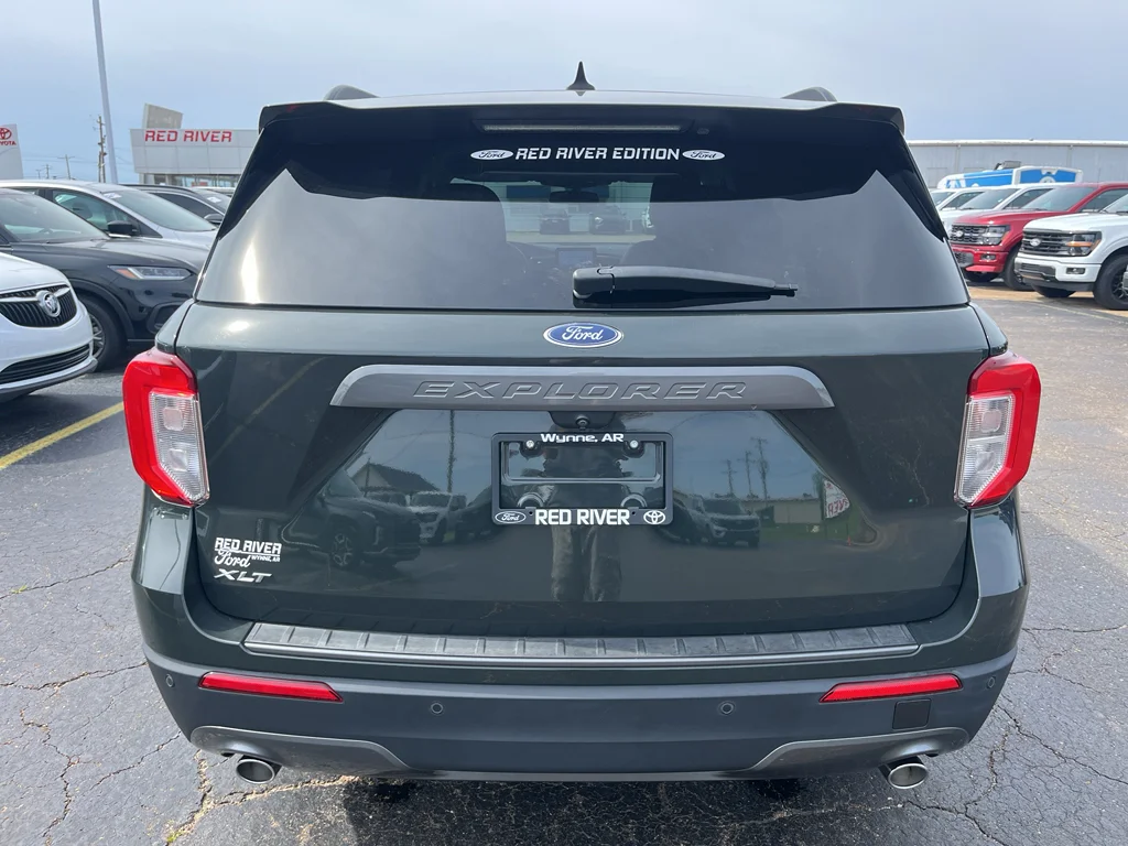 Used 2023 Forged Green Metallic Ford XLT image 6