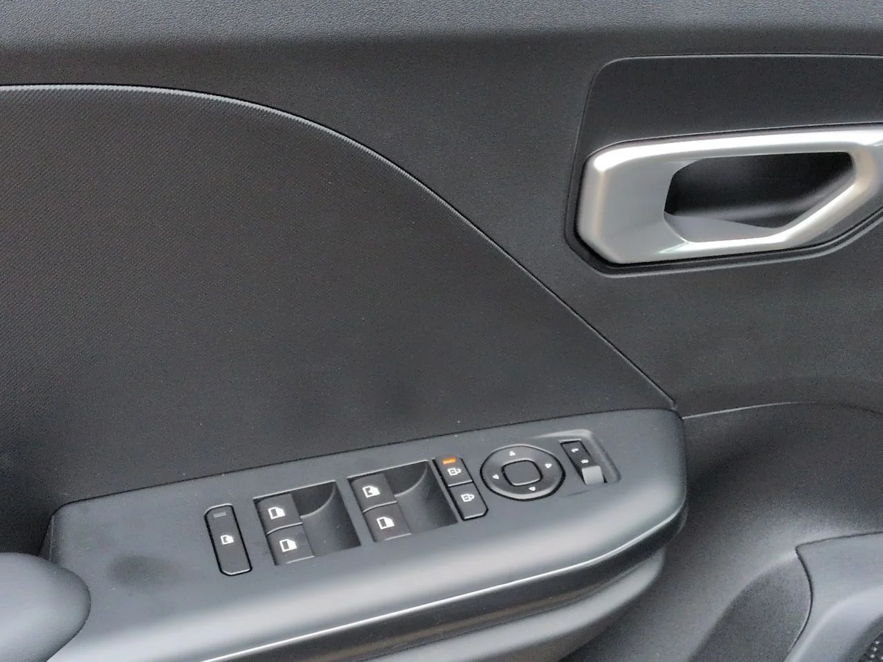 New 2026 Aurora Black Pearl Kia LXS image 24