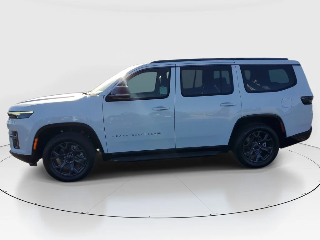 New 2026 Bright White Clear-Coat Exterior Paint Jeep Limited Altitude image 6