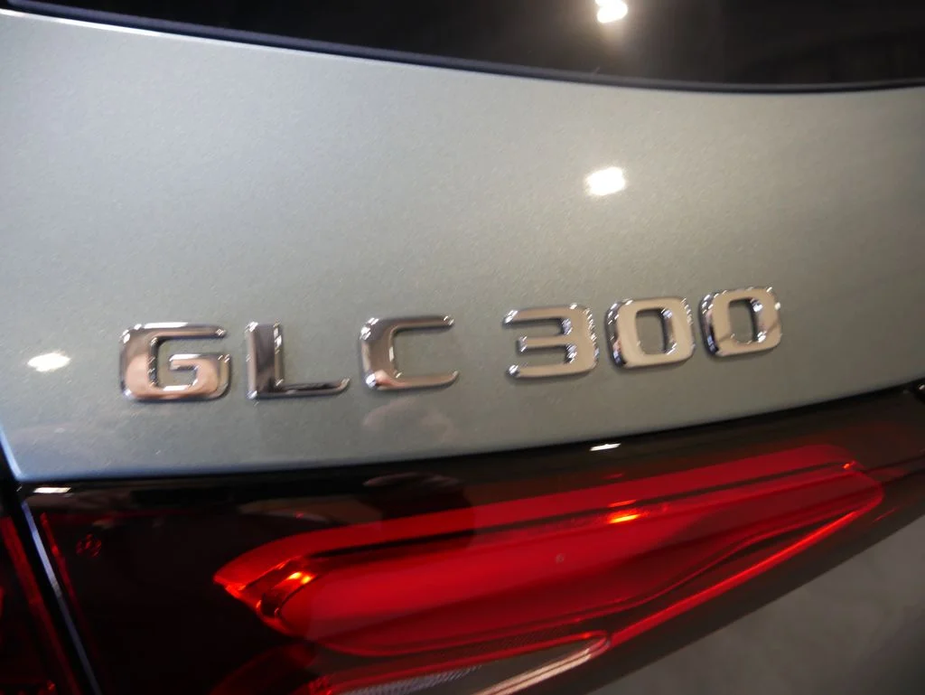 New 2026 Verde Silver Metallic Mercedes-Benz GLC 300 image 59