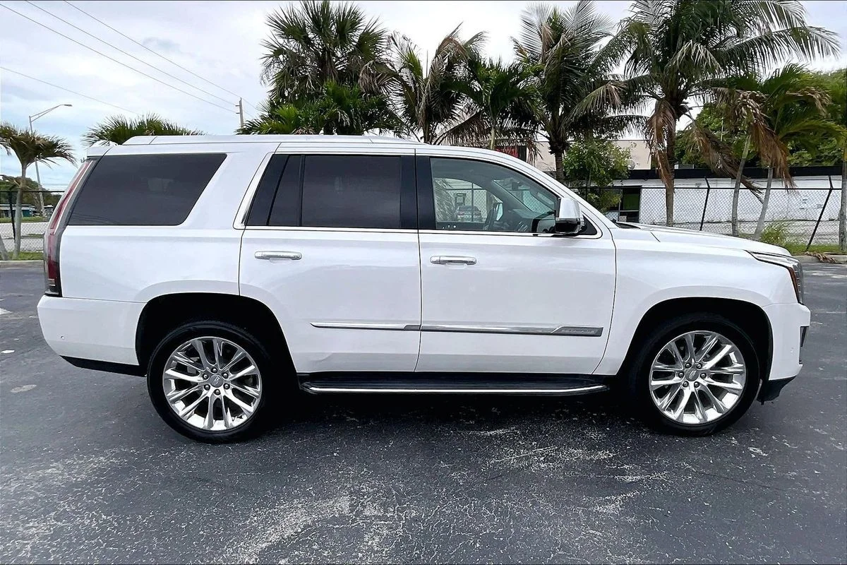 Used 2020 White Cadillac Luxury image 30