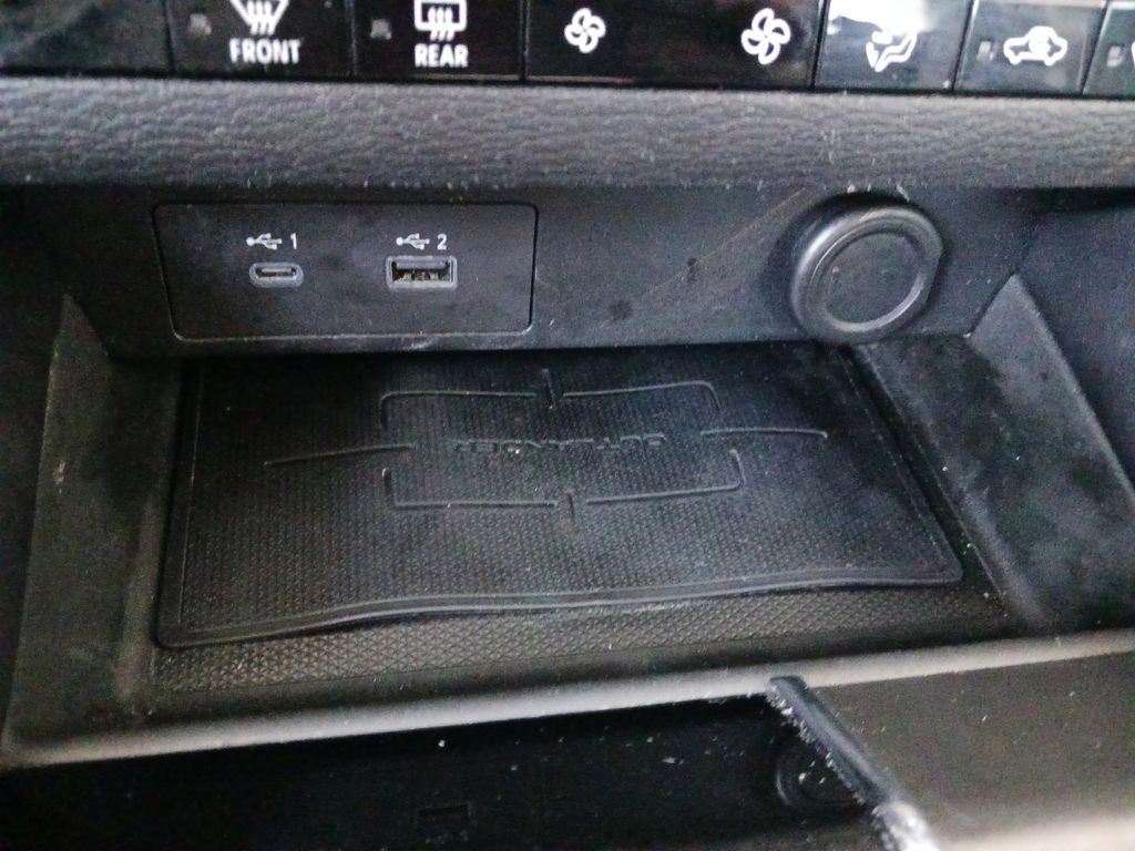 Used 2022 Red Mitsubishi ES image 24