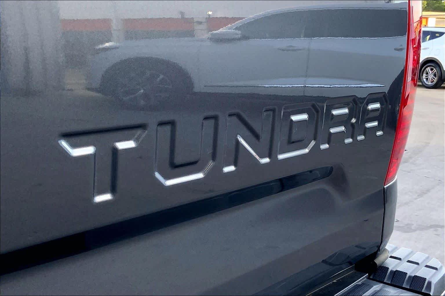 Used 2020 Magnetic Grey Metallic Toyota SR5 image 28