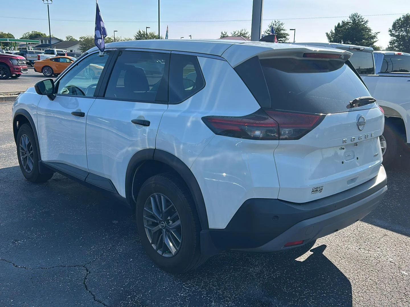 Used 2023 Glacier White Nissan S image 7