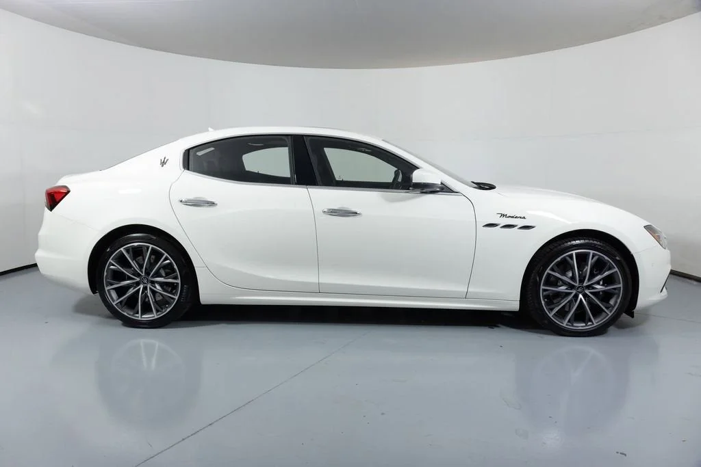 Used 2023 White Maserati Modena image 11