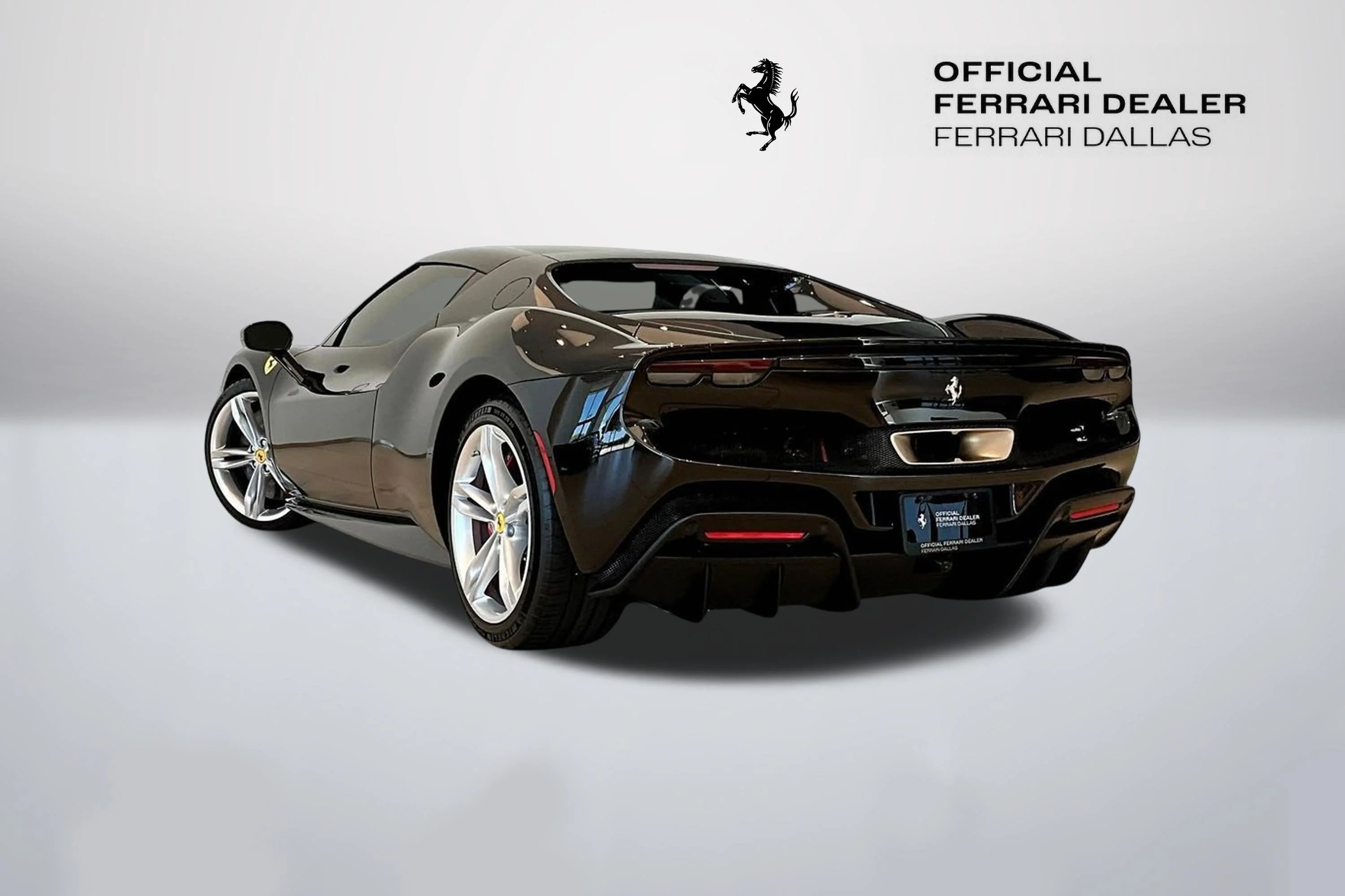 Used 2022 Nero Ferrari  image 5