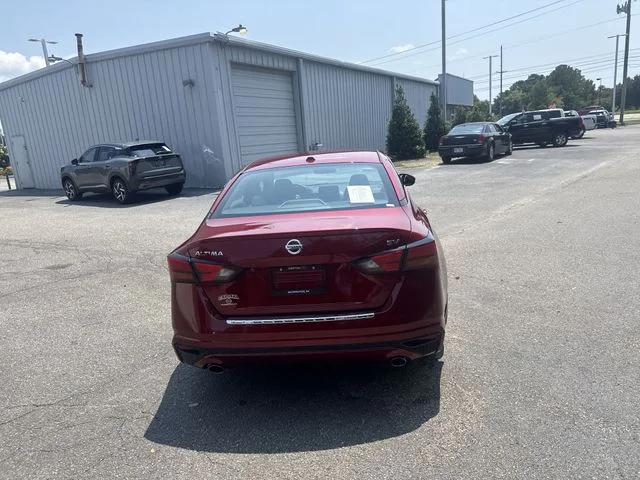 Used 2020 Red Nissan 2.5 SV image 6