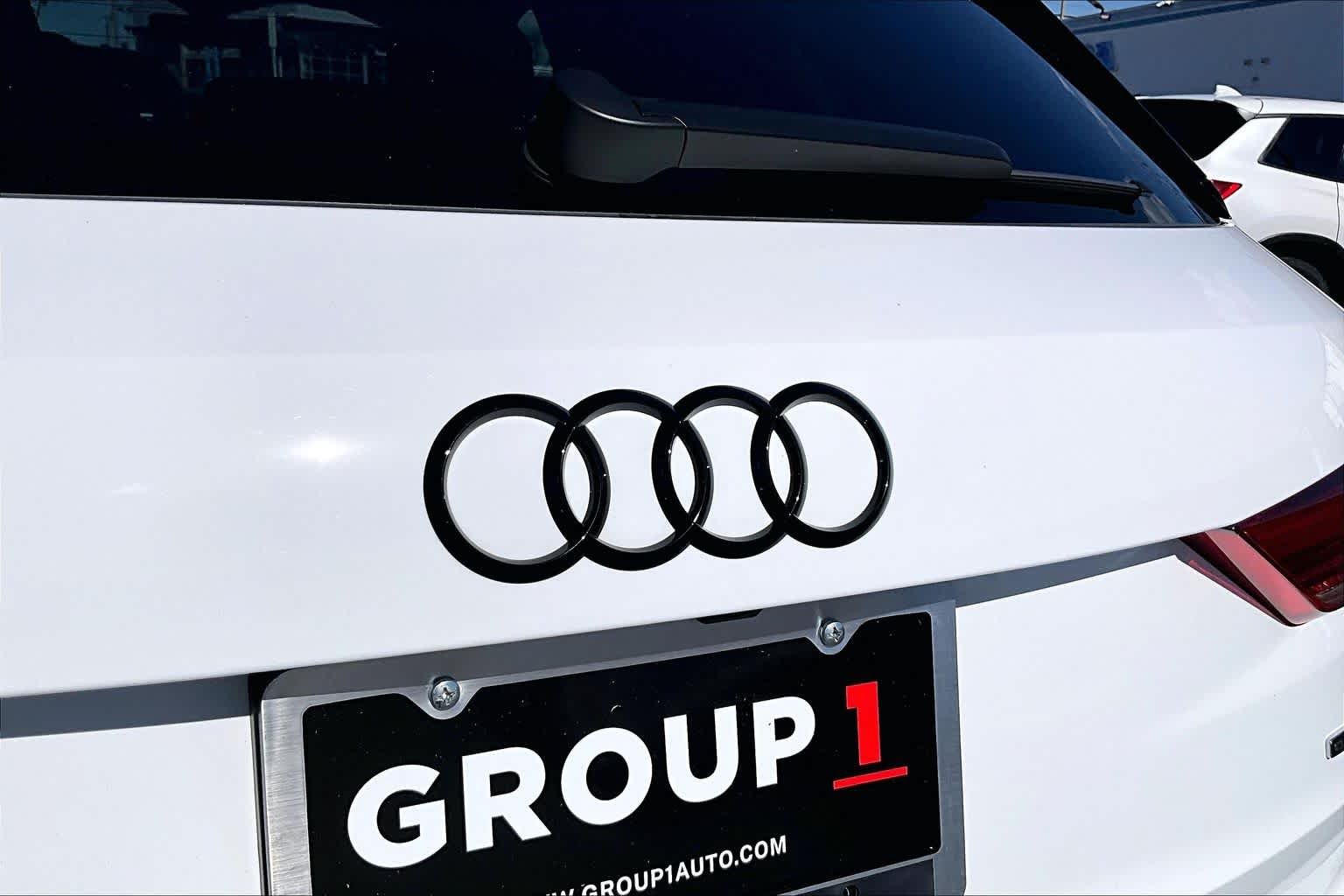 Used 2025 Arkona White Audi S line Premium image 31