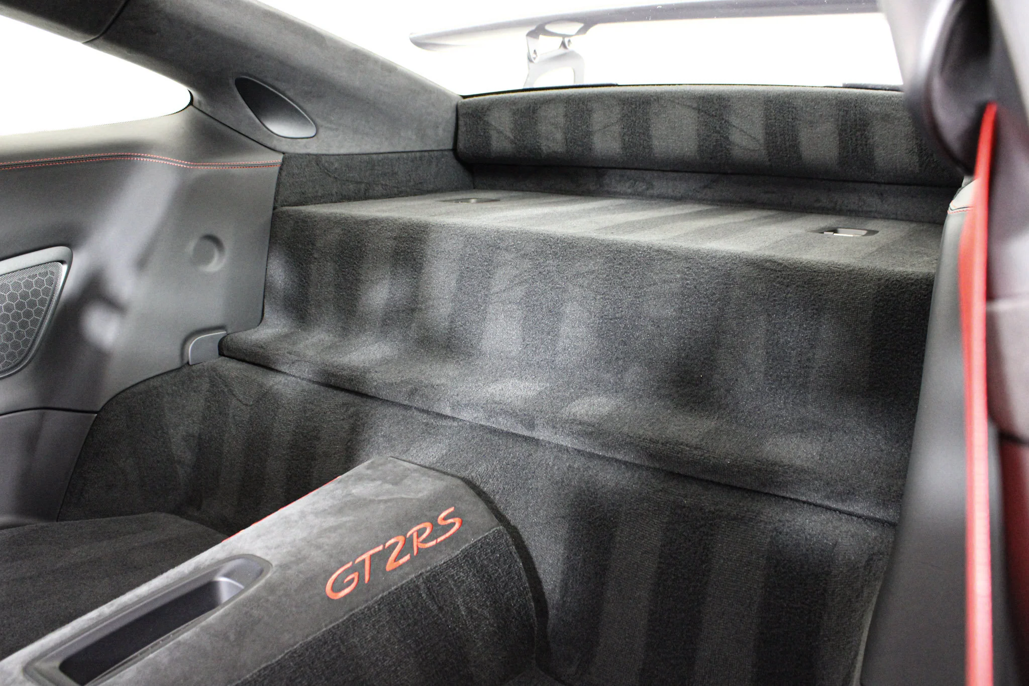 Used 2018 Silver Porsche GT2 RS Coupe image 41