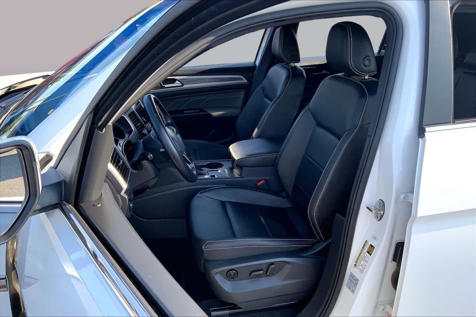 Pre-Owned 2021 Volkswagen Atlas Cross Sport 2.0T SE