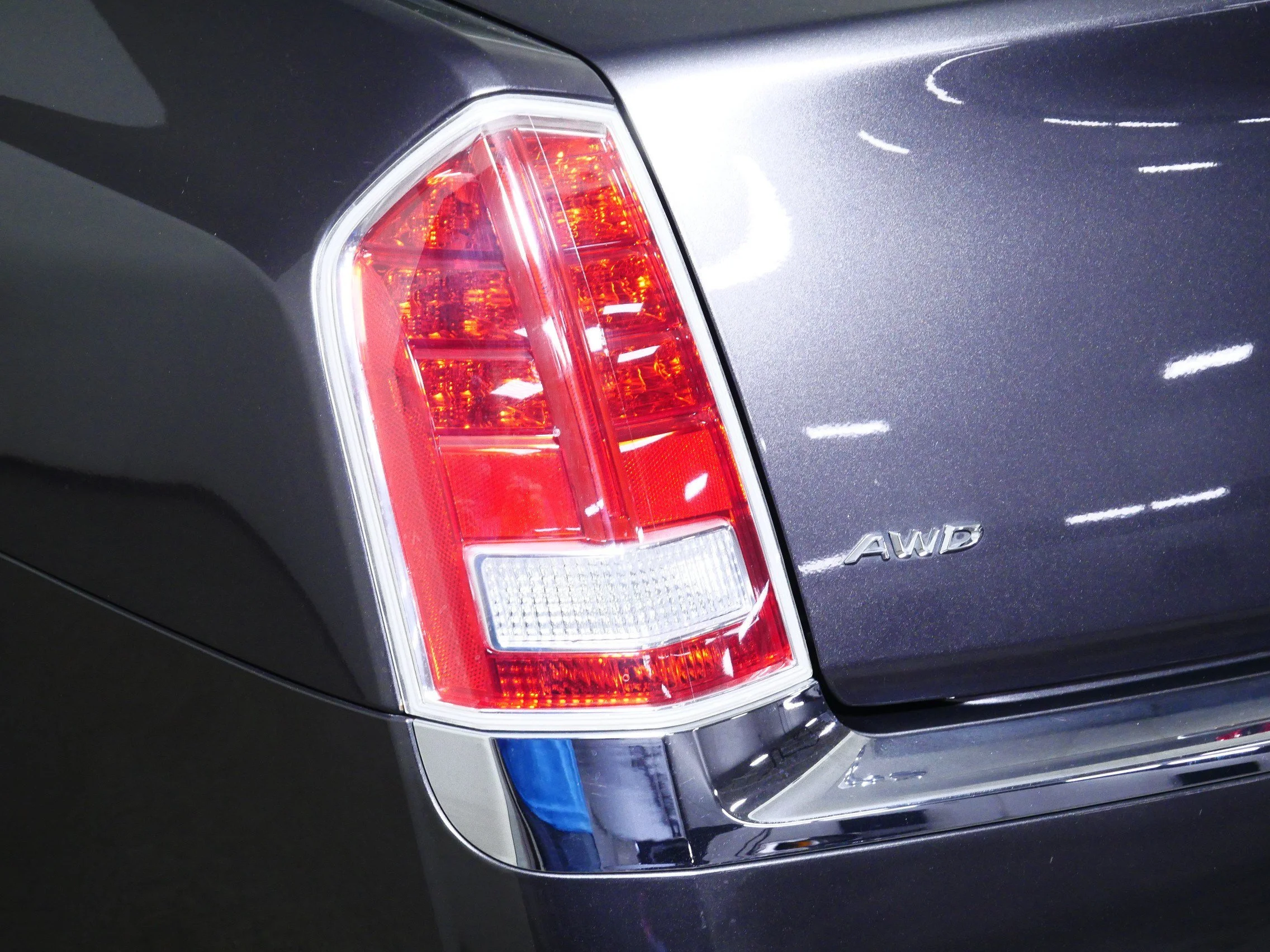 Used 2014 Granite Crystal Metallic Clearcoat Chrysler  image 17