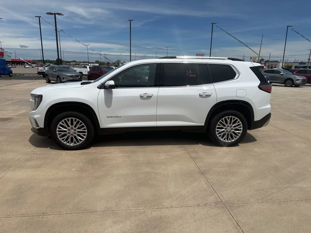 Used 2025 White GMC Denali image 32