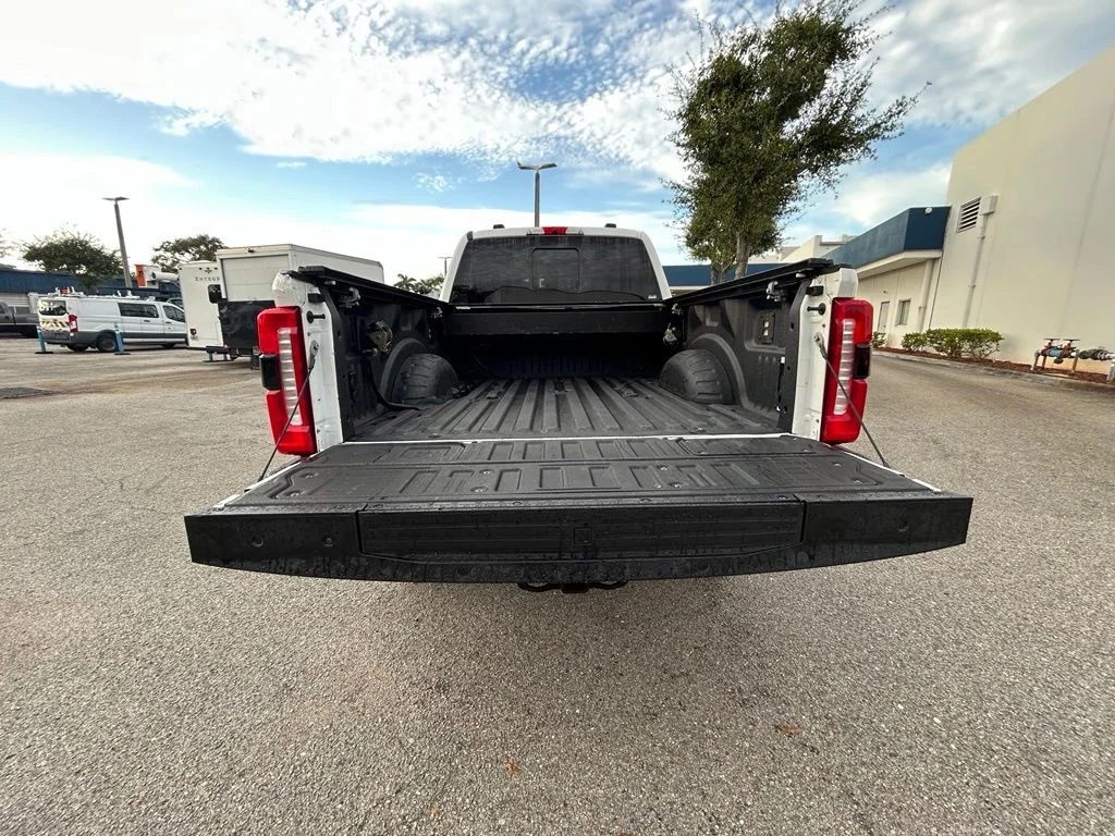 Used 2024 White Metallic Ford King Ranch image 34