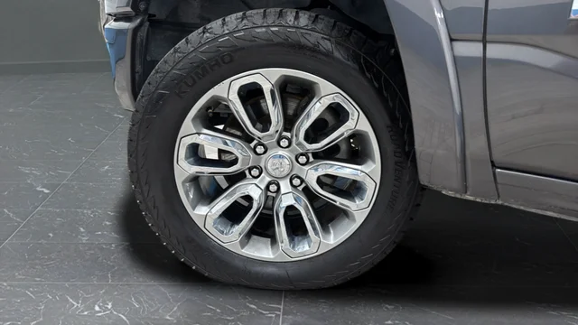 Used 2021 Crystal Metallic Ram Laramie image 36