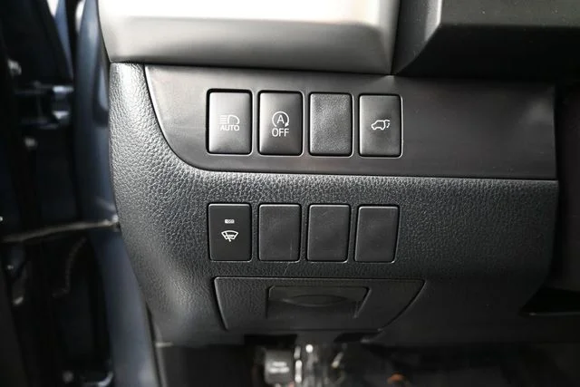 Used 2019 Blue Toyota XLE image 15