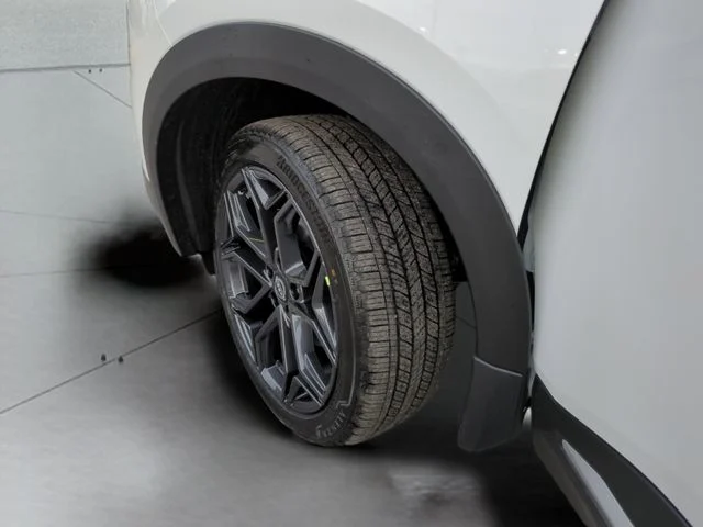 New 2026 Aspen White TriCoat / Super Black Two-tone Nissan SR image 31