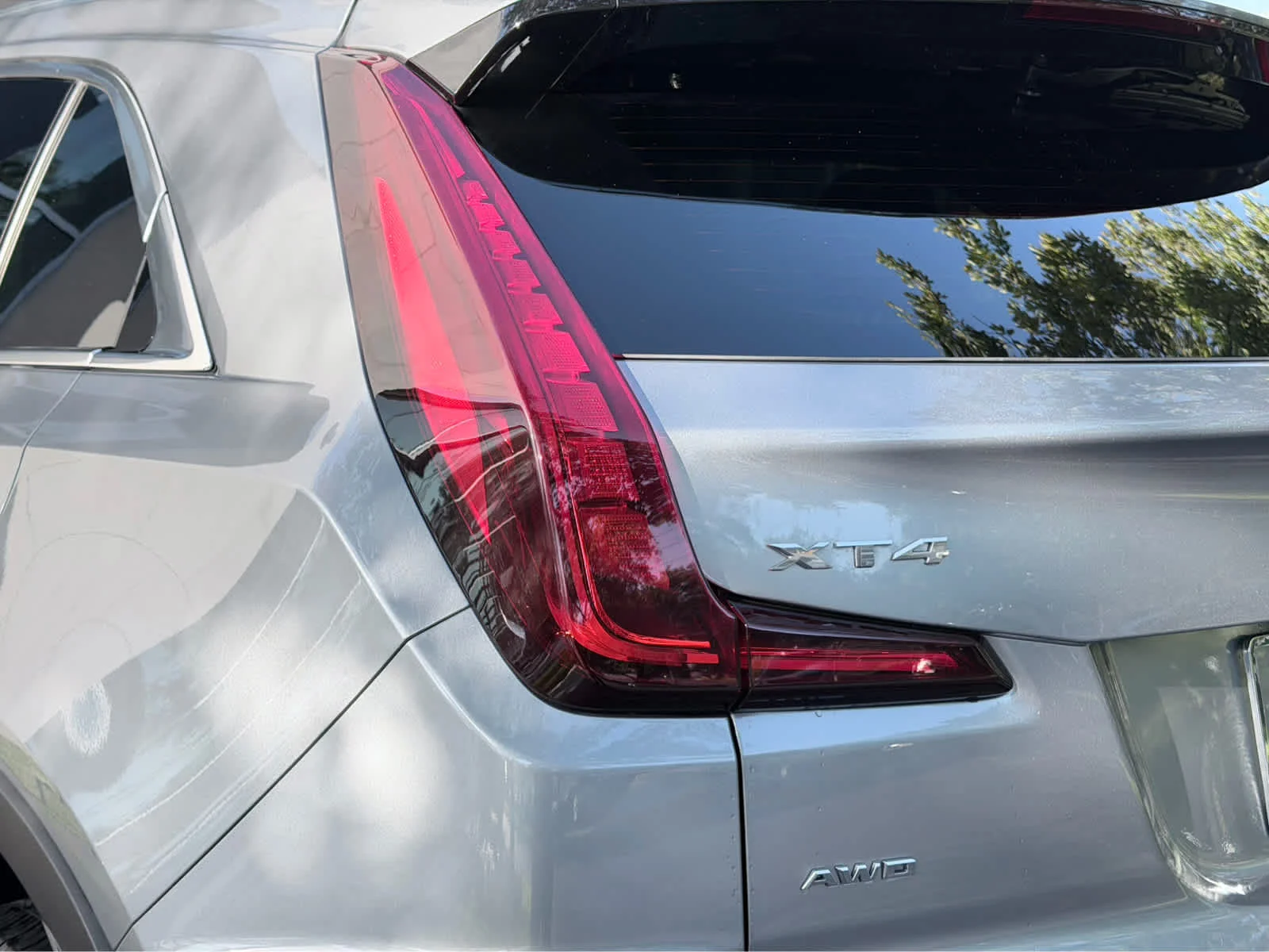 Used 2024 Argent Silver Metallic Cadillac Premium Luxury image 11