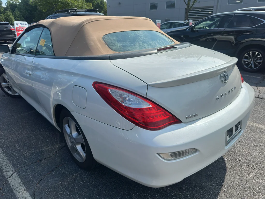 Used 2008 White Pearl Toyota SLE image 8