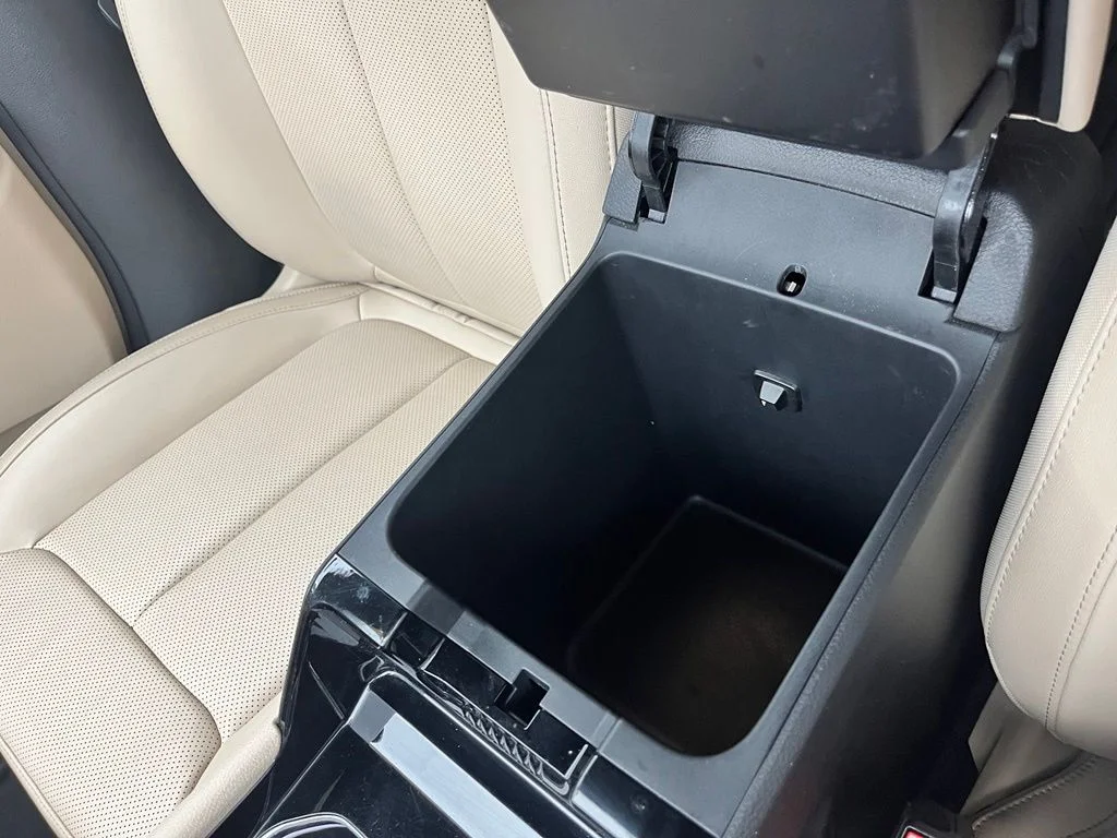 Used 2023 Black Jeep Limited image 29